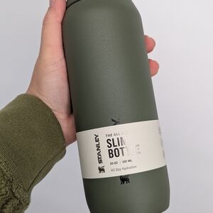 Stanley All Day Slim Bottle | 20 OZ dried pine Christmas gift water bottle new